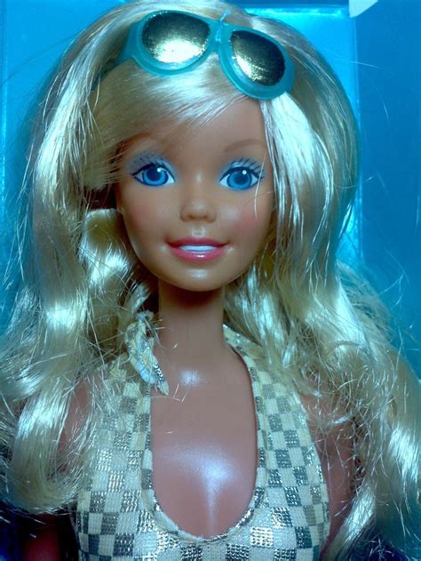 Barbie Debuts. . Malibu barbie 2000s